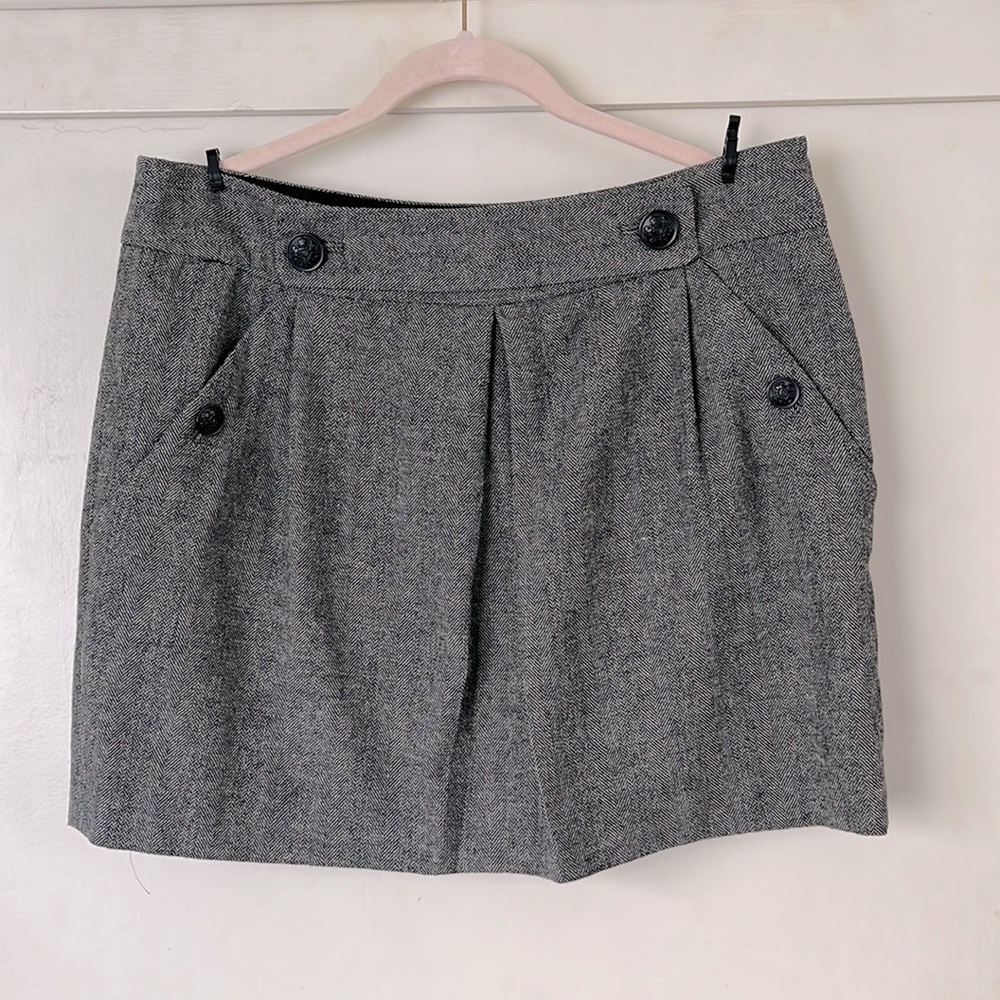 Banana Republic tweed skirt with pockets size 12